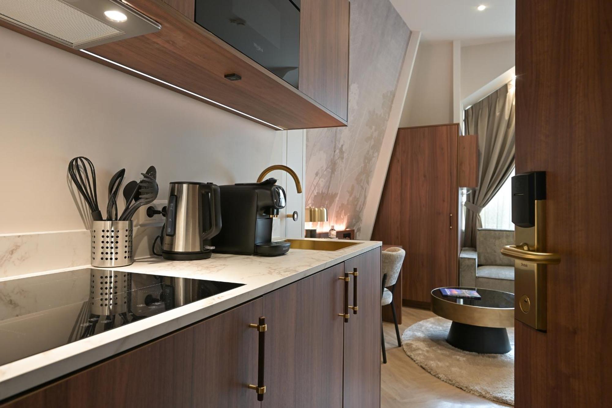 Novallure Downtown - Short Stay Apartments デン・ハーグ エクステリア 写真