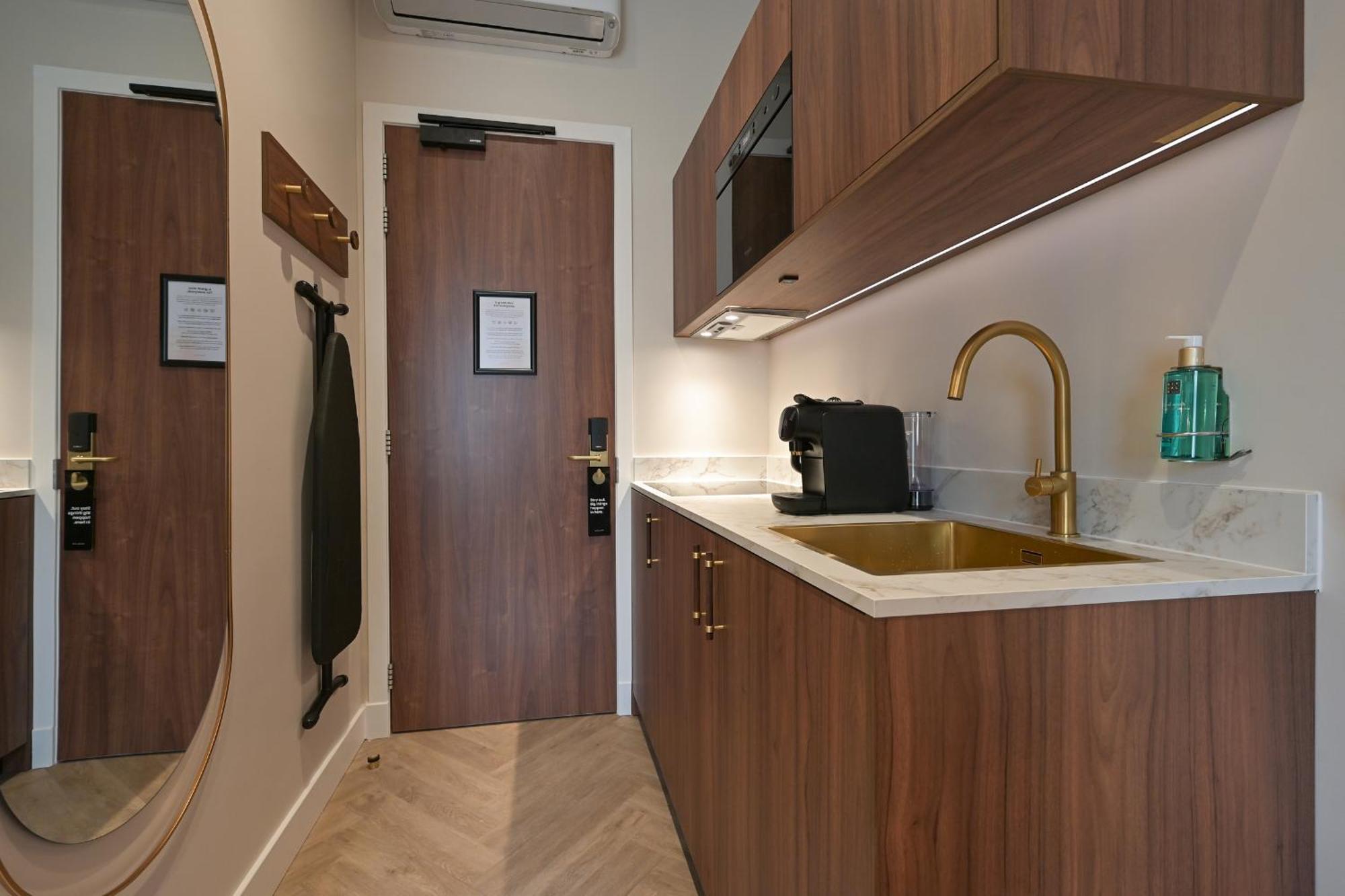 Novallure Downtown - Short Stay Apartments デン・ハーグ エクステリア 写真