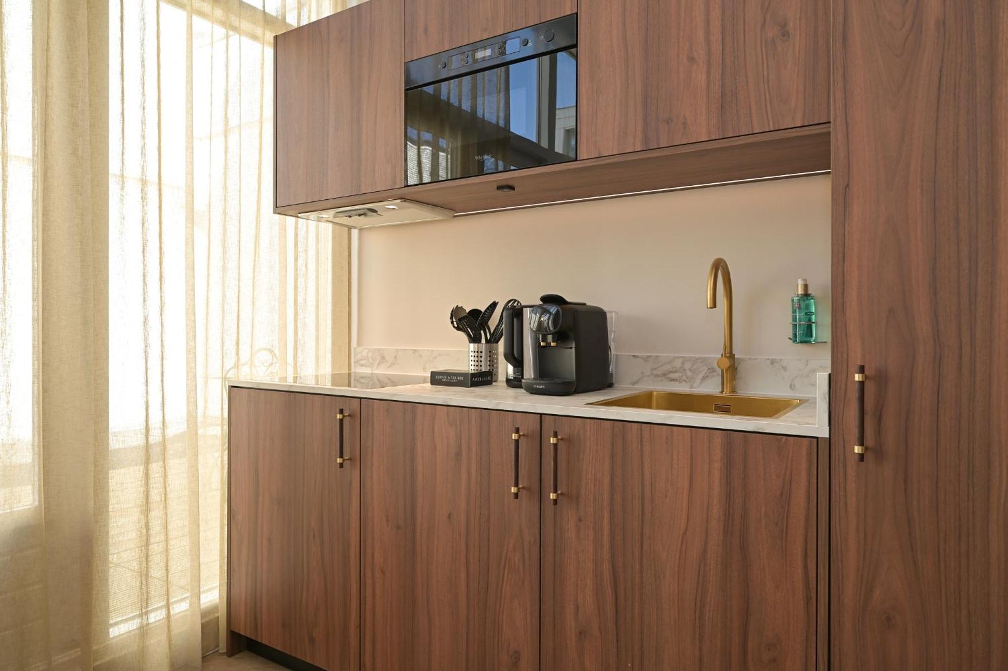 Novallure Downtown - Short Stay Apartments デン・ハーグ エクステリア 写真
